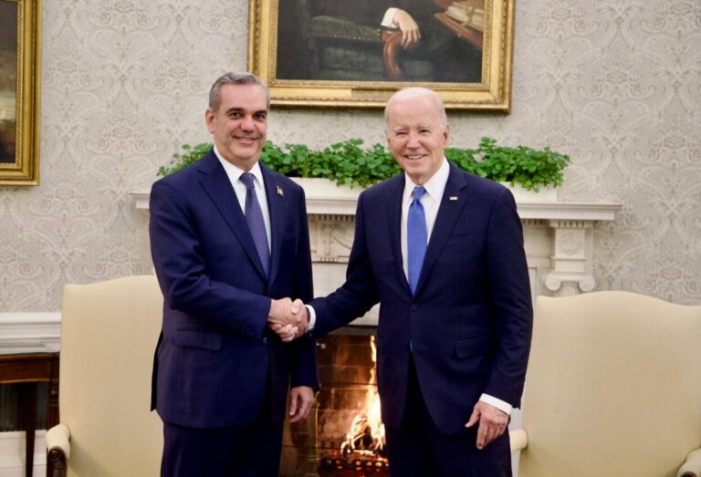 “Cumbre en el Salón Oval: Presidentes Biden y Abinader Estrechan Lazos Bilaterales”